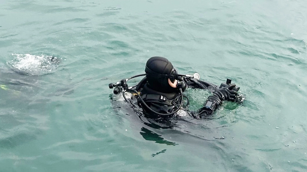 Police Dive Units Enhance Safety with Diver Tracking System